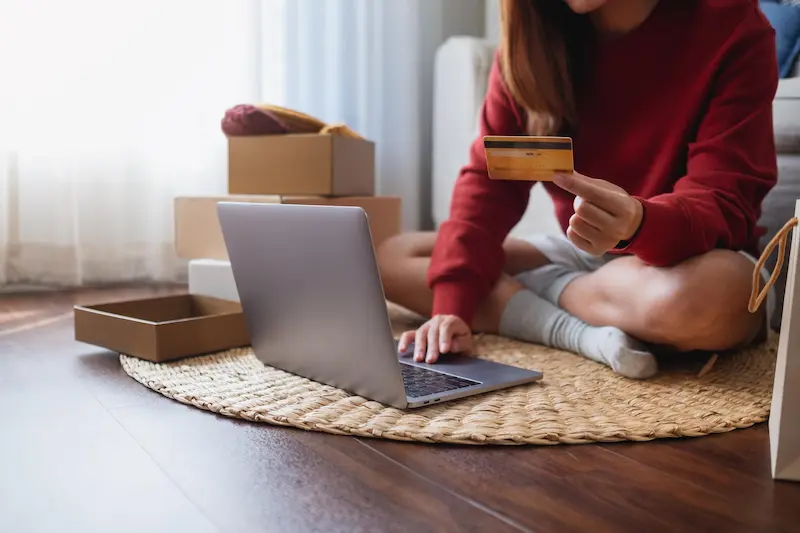 Marketplace, Kijiji ou LesPAC